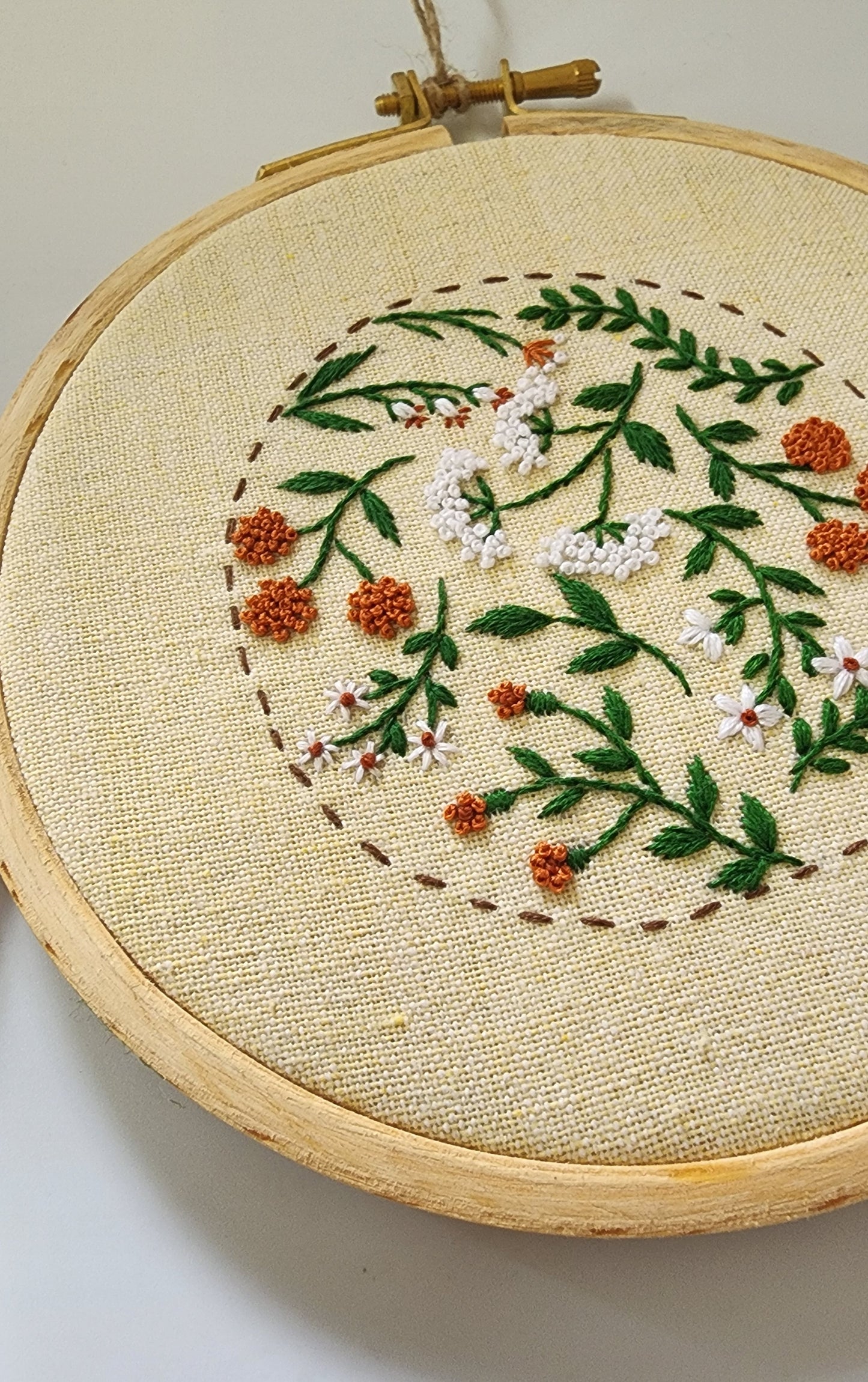 Ikali - Flower Circle - Hand-embroidered Wall-hanging Hoop