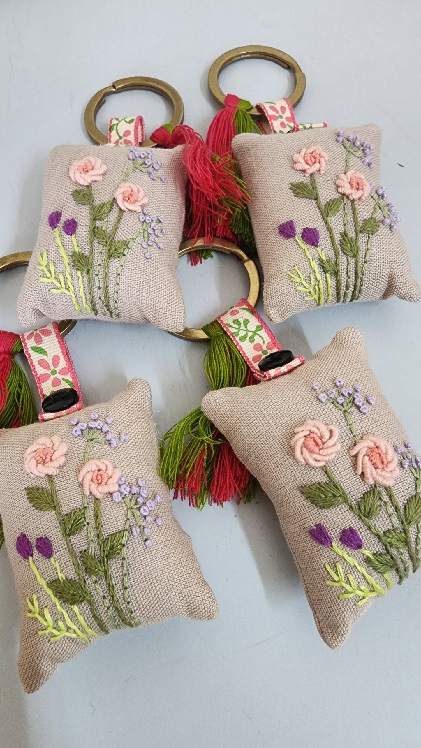 Ikali - Roses - Hand-embroidered Keychain