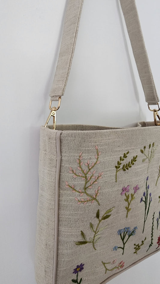Ikali - Scattered Flower - Hand-embroidered Kumstu bo Bag