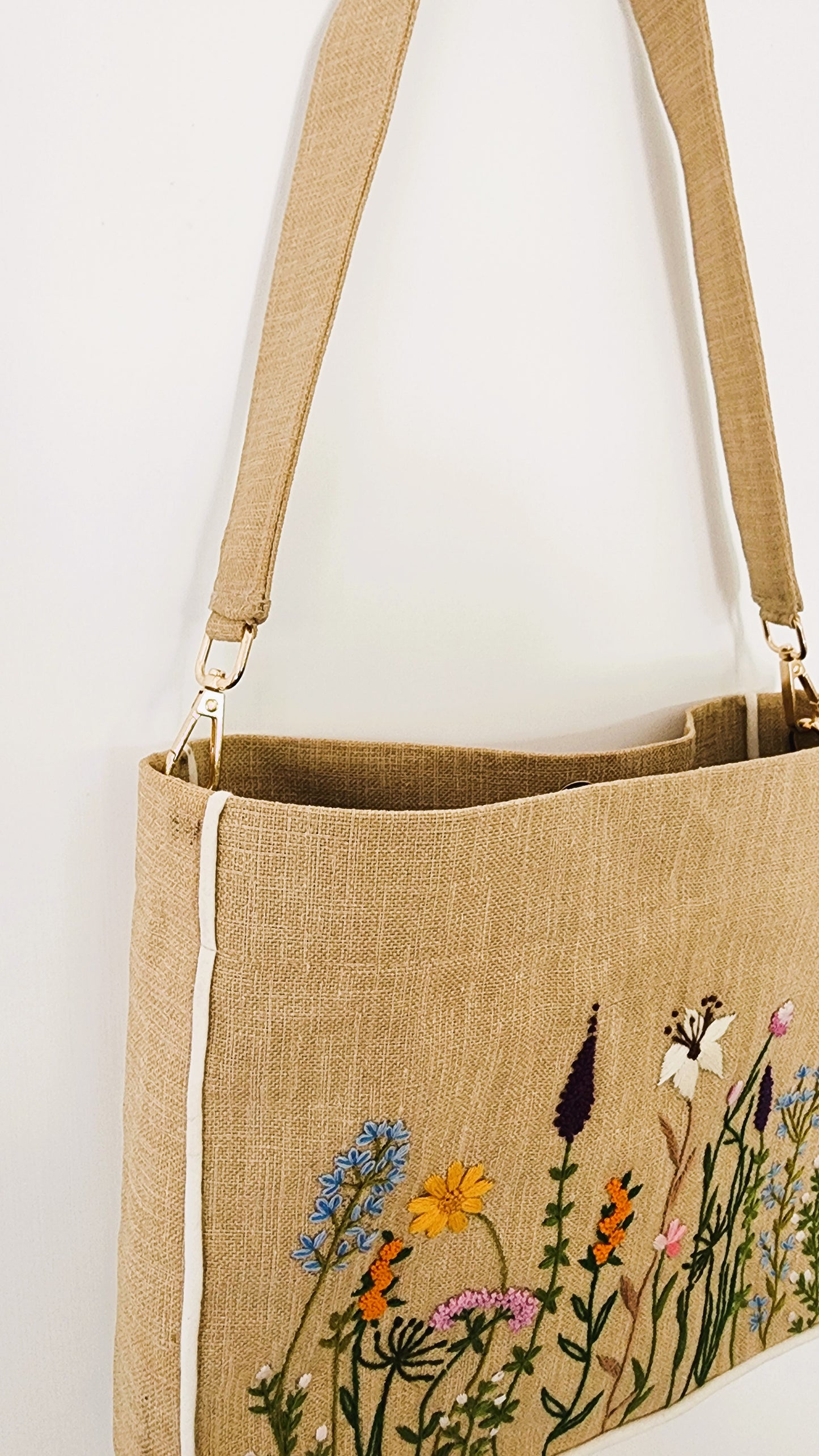 Ikali - Floral Garden - Hand-embroidered Kumstu bo Bag