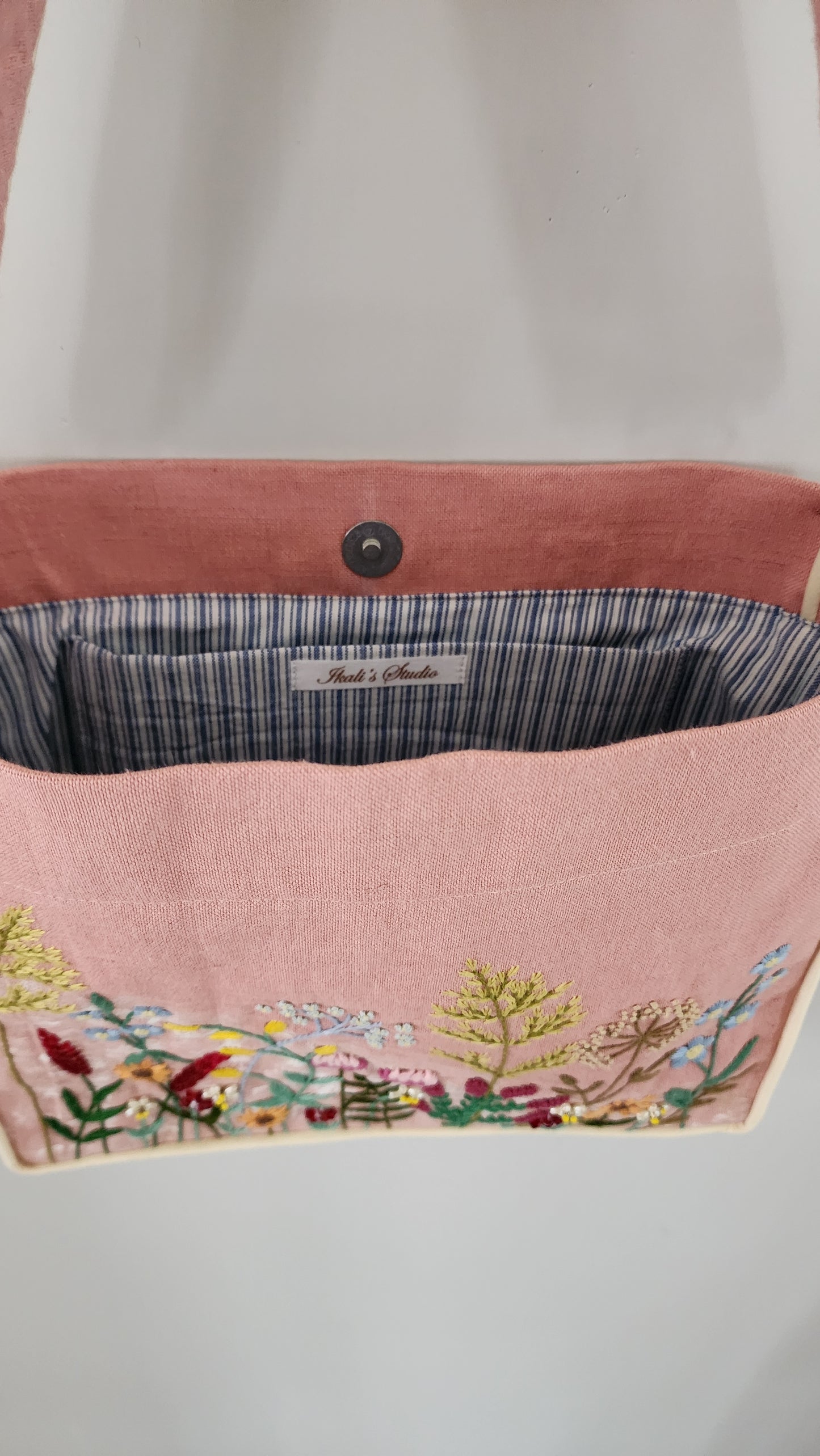 Ikali - Wild Garden - Hand-embroidered Kumstu bo Bag