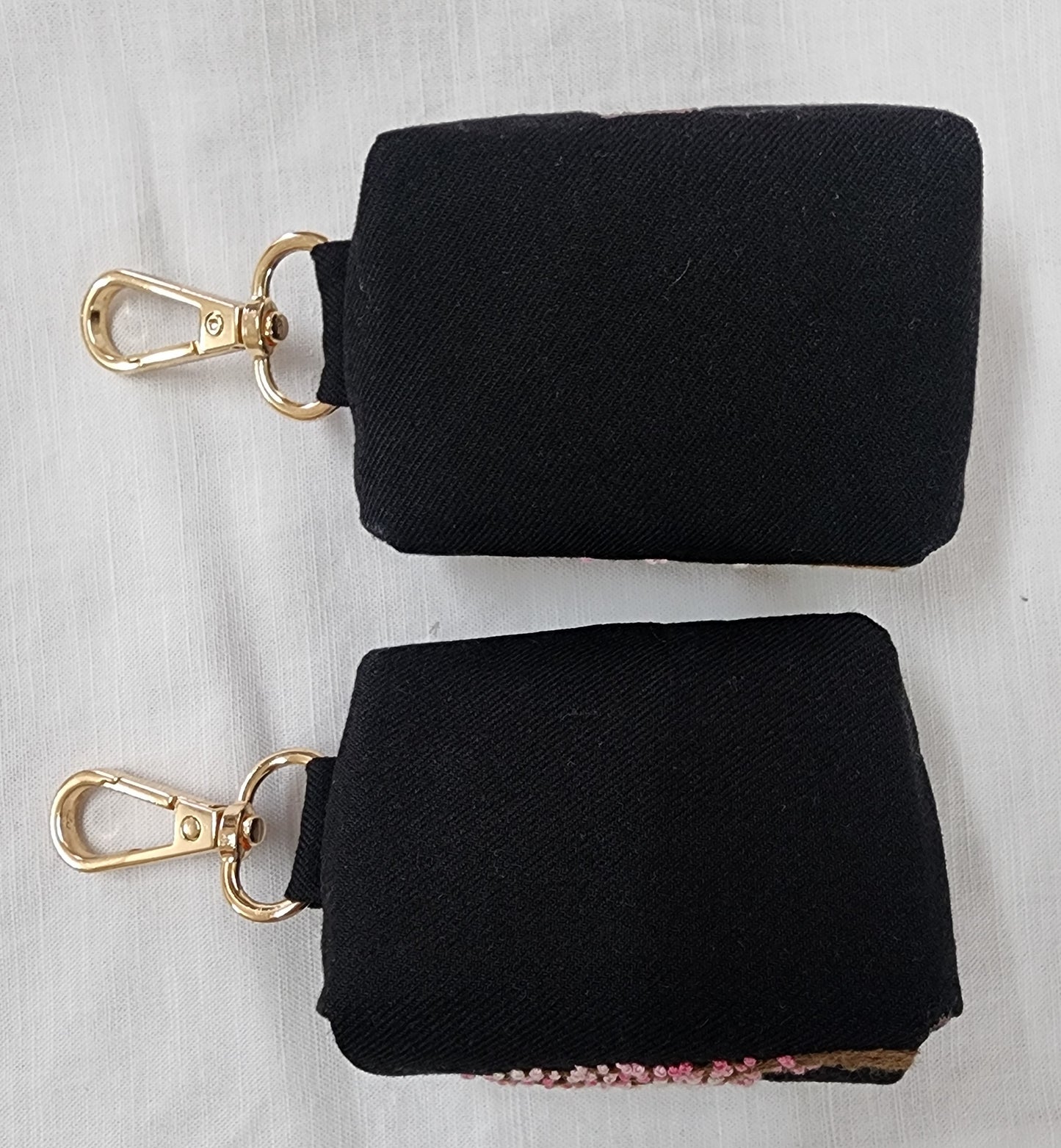 Sakura - Hand-embroidered Earpod Pouch