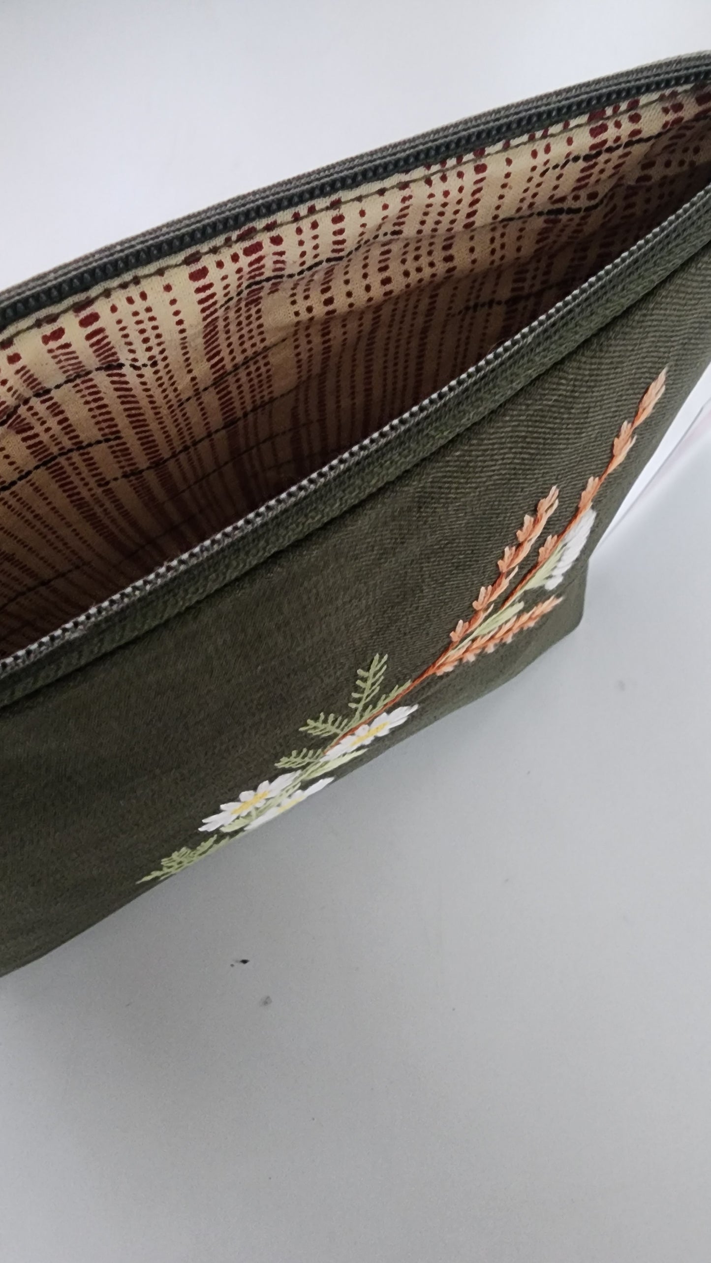 Ikali - Daisies Wheat - Hand-embroidered Utility Pouch