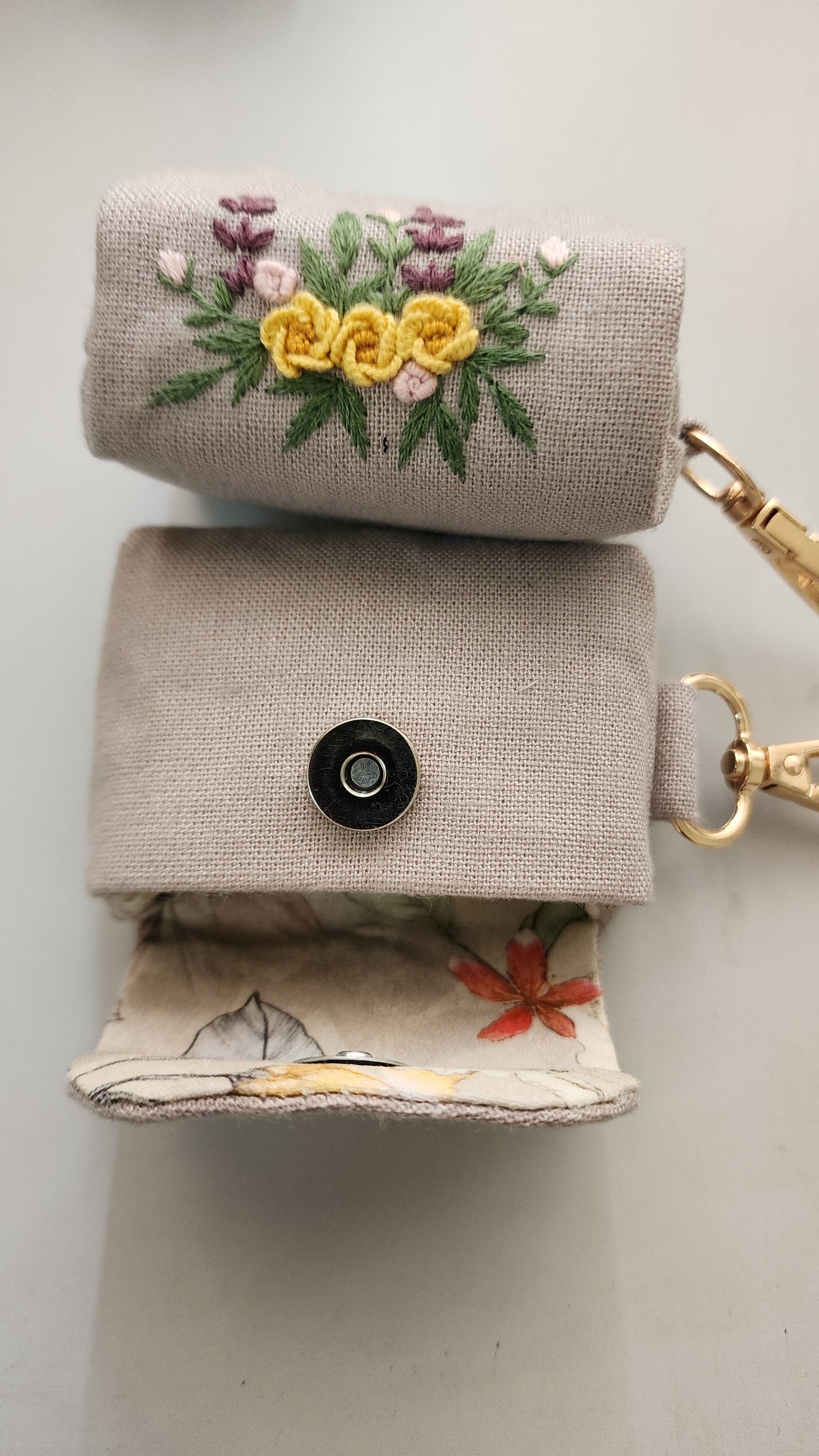 Ikali - Yellow Roses - Hand-embroidered Earpod Pouch