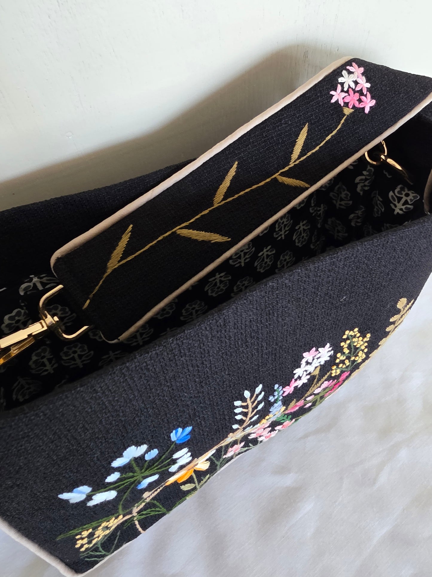 Mix Garden 2 - Hand-embroidered Kumstu bo Bag