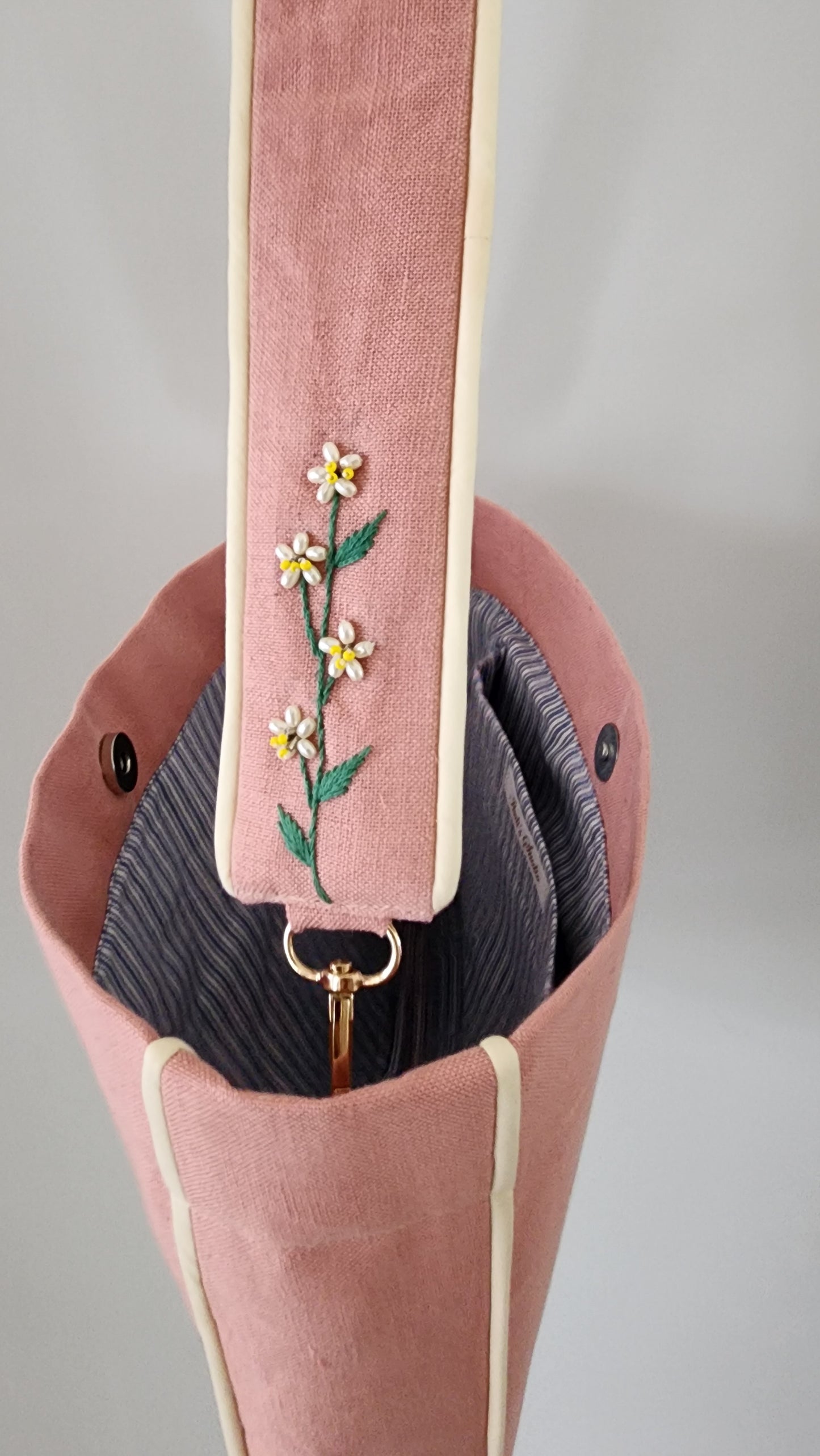 Ikali - Wild Garden - Hand-embroidered Kumstu bo Bag