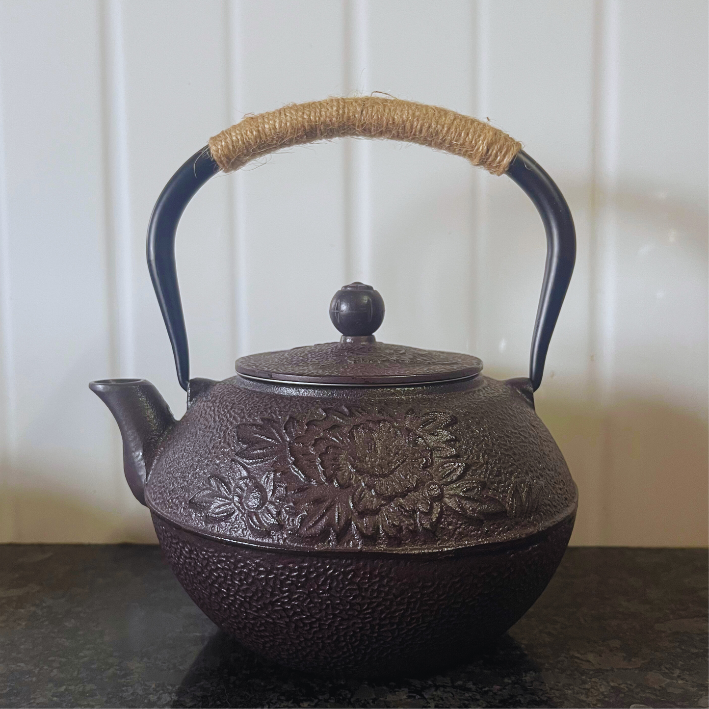 Cast-Iron Hobnail TeaPot - Traditional Japanese Tetsubin (Tetsu-Kyusu) Black Flower TeaPot 1000ml
