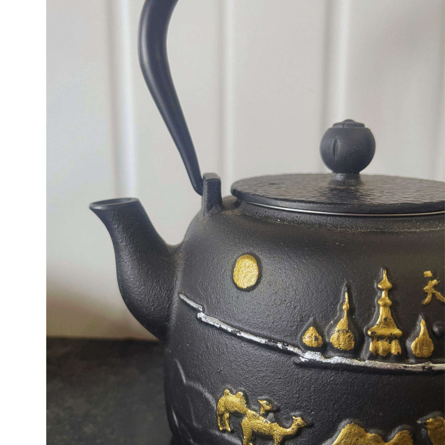 Cast-Iron Hobnail TeaPot - Traditional Japanese Tetsubin (Tetsu-Kyusu) Long Journey Black TeaPot 1200ml