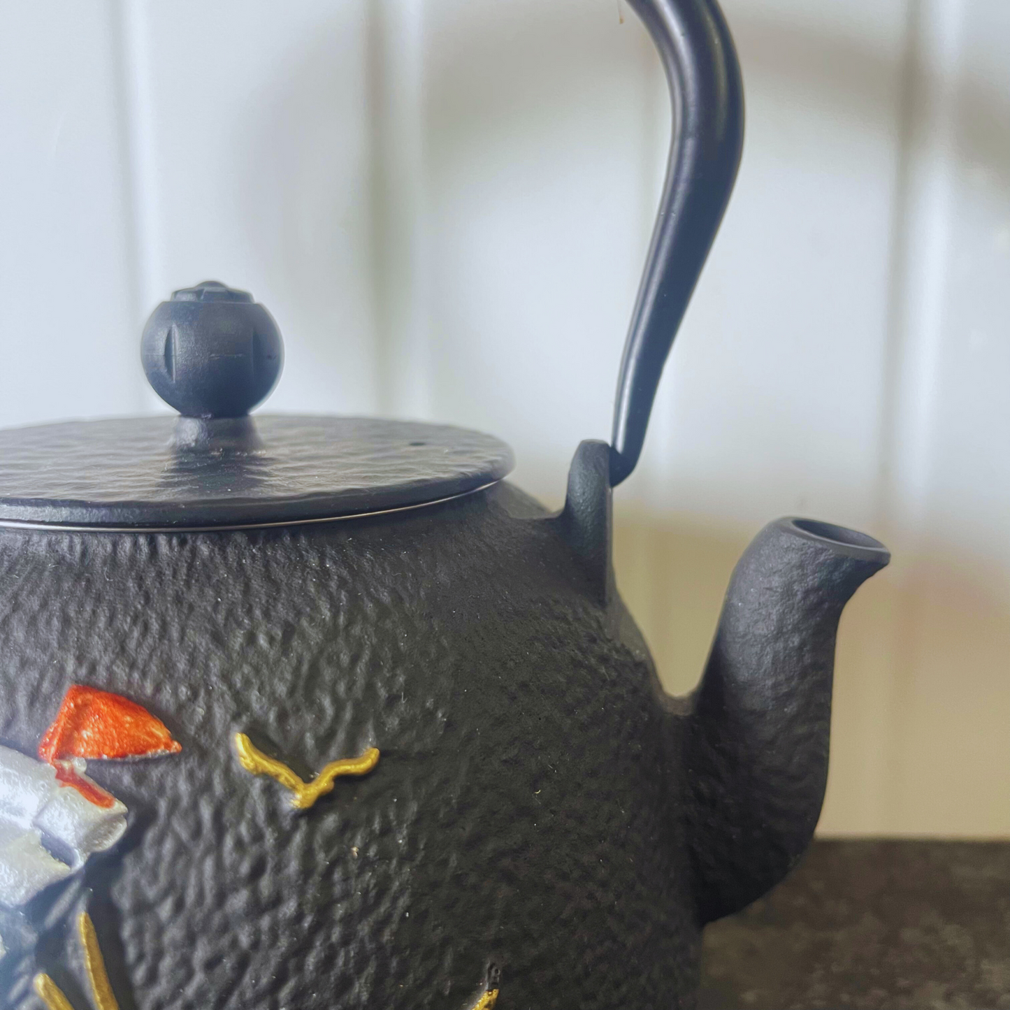 Cast-Iron Hobnail TeaPot - Traditional Japanese Tetsubin (Tetsu-Kyusu) The Voyager Black TeaPot 1200ml