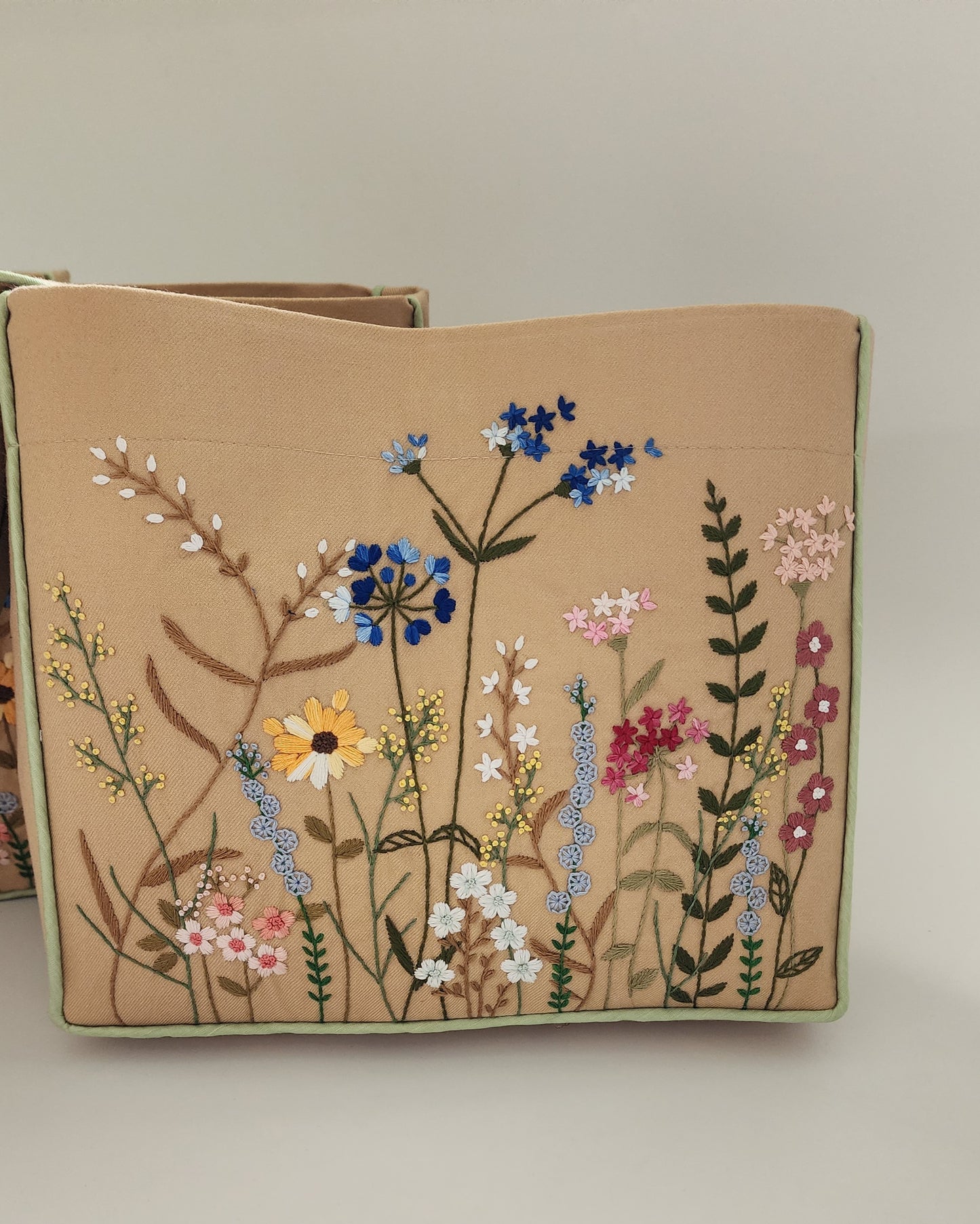 Mix Garden - Hand-embroidered Kumstu bo Bag