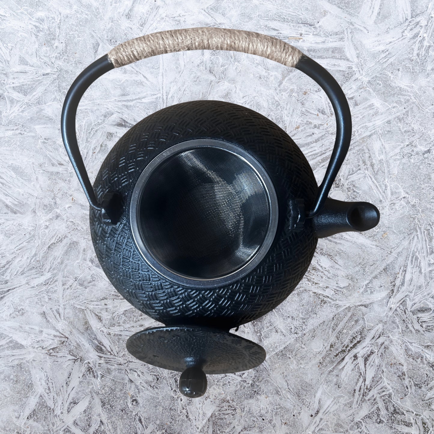 Cast-Iron Hobnail TeaPot - Traditional Japanese Tetsubin (Tetsu-Kyusu) Black Checks Wrap TeaPot 1200ml
