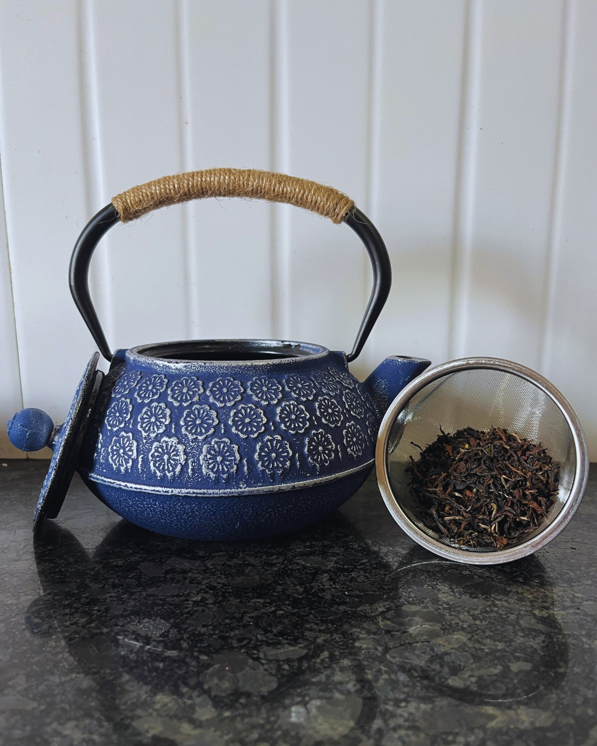 Cast-Iron Hobnail TeaPot - Traditional Japanese Tetsubin (Tetsu-Kyusu) Jasmine Blue TeaPot 1000ml