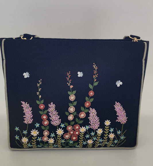 English Garden - Hand-embroidered Kumstu bo Bag (Black)