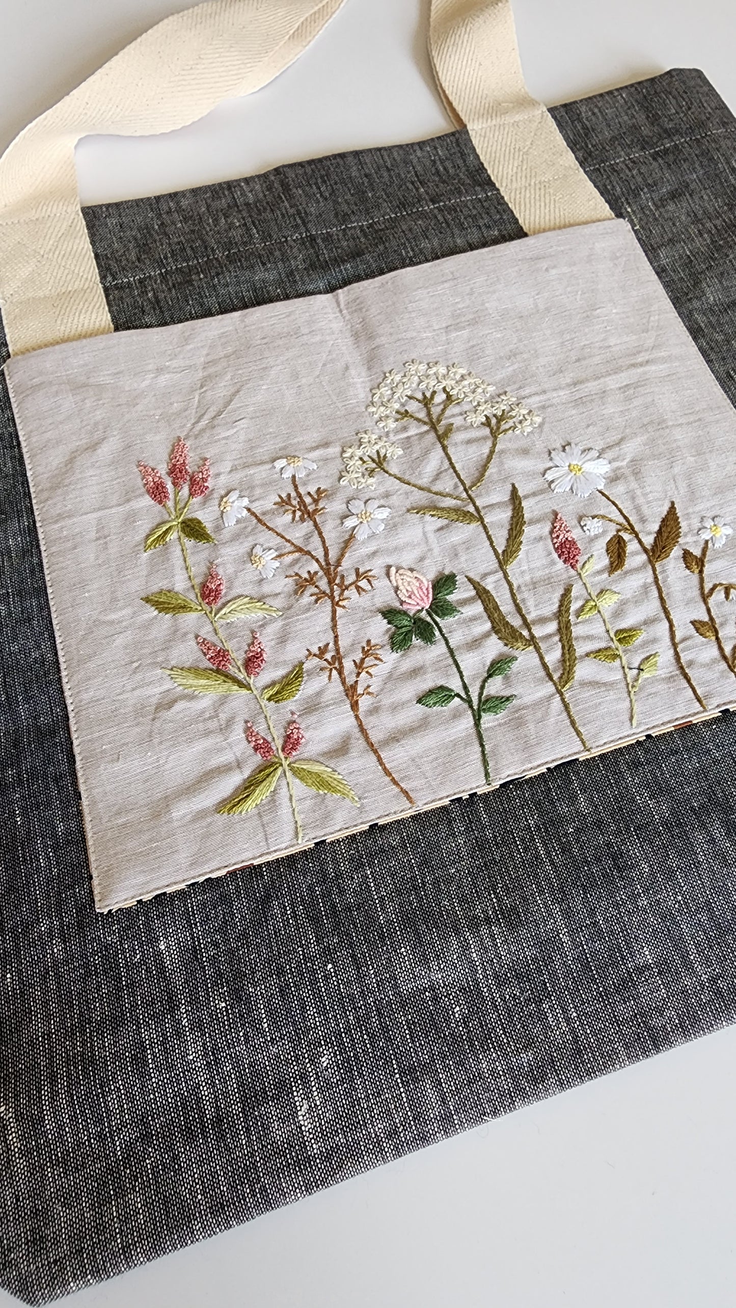 Ikali - English Garden -  Hand-embroidered Tote