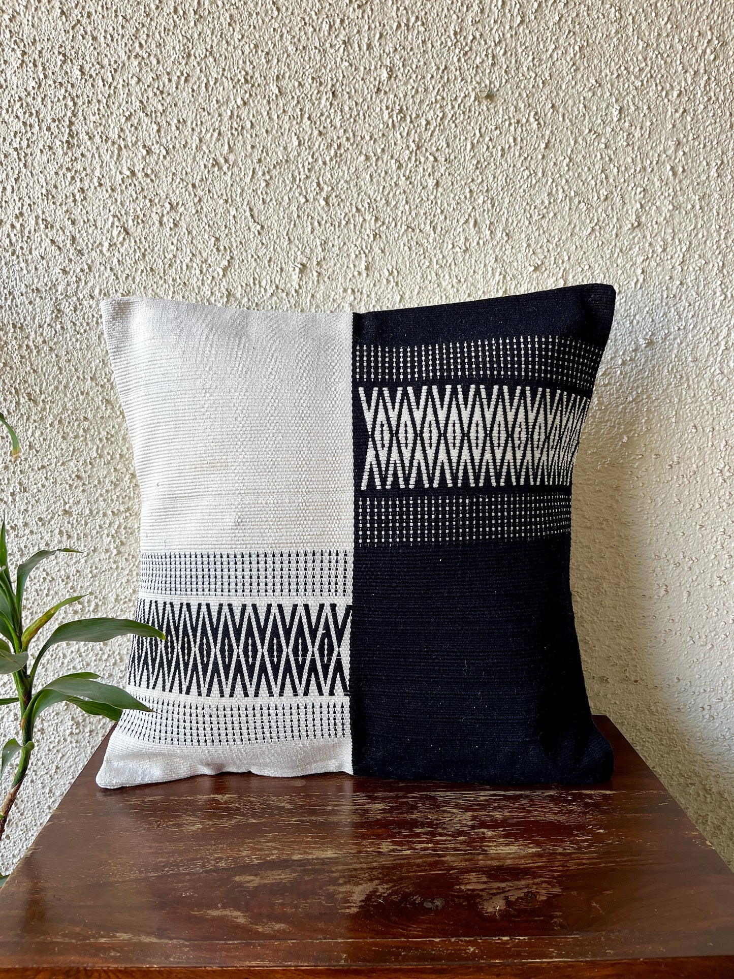 Chizami Weaves - Loin Loom Handwoven Cushion Cover Set in Black and White (Set of 4)