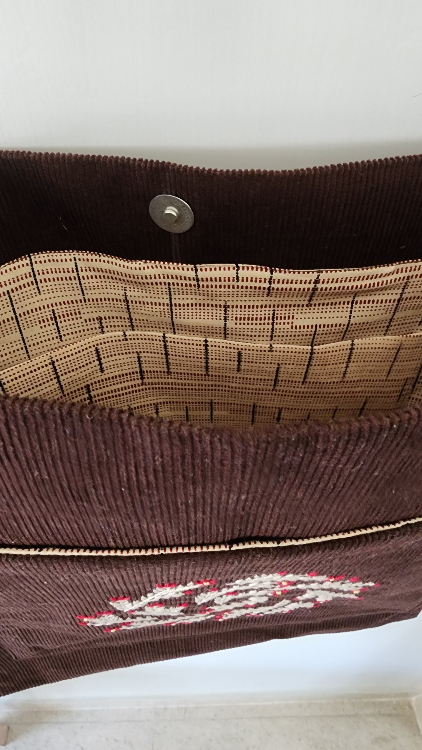 Ikali - Red Flower Circle - Hand-embroidered Tote