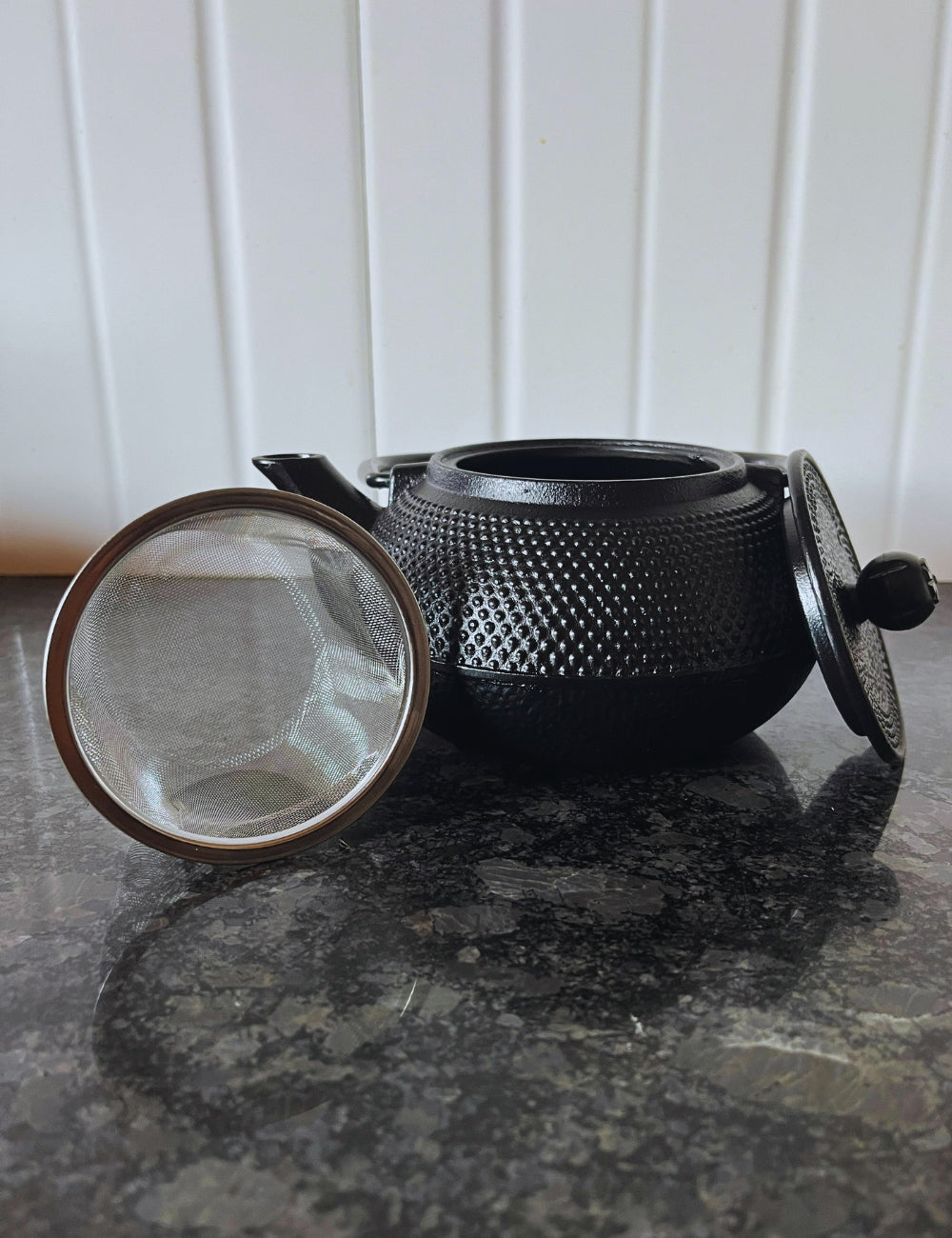 Cast-Iron Hobnail TeaPot - Traditional Japanese Tetsubin (Tetsu-Kyusu) Black Dots TeaPot 580ml