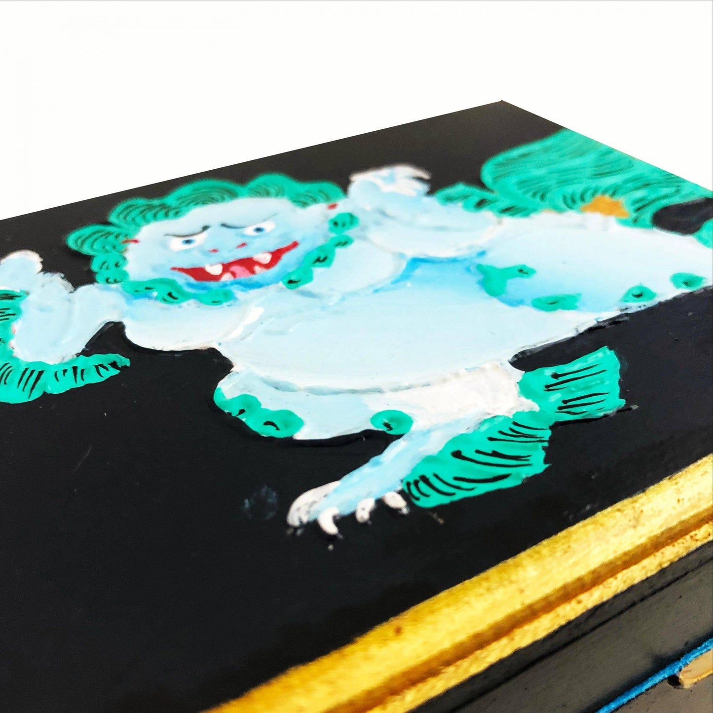 Snow Lions - Tea Box - Kyumbur Work - Bodhi Craft Studio