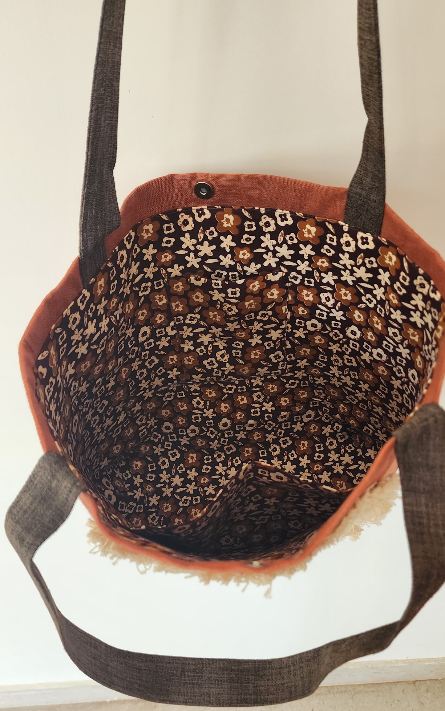 Ikali - 3D Flower Bouquet - Hand-embroidered Tote