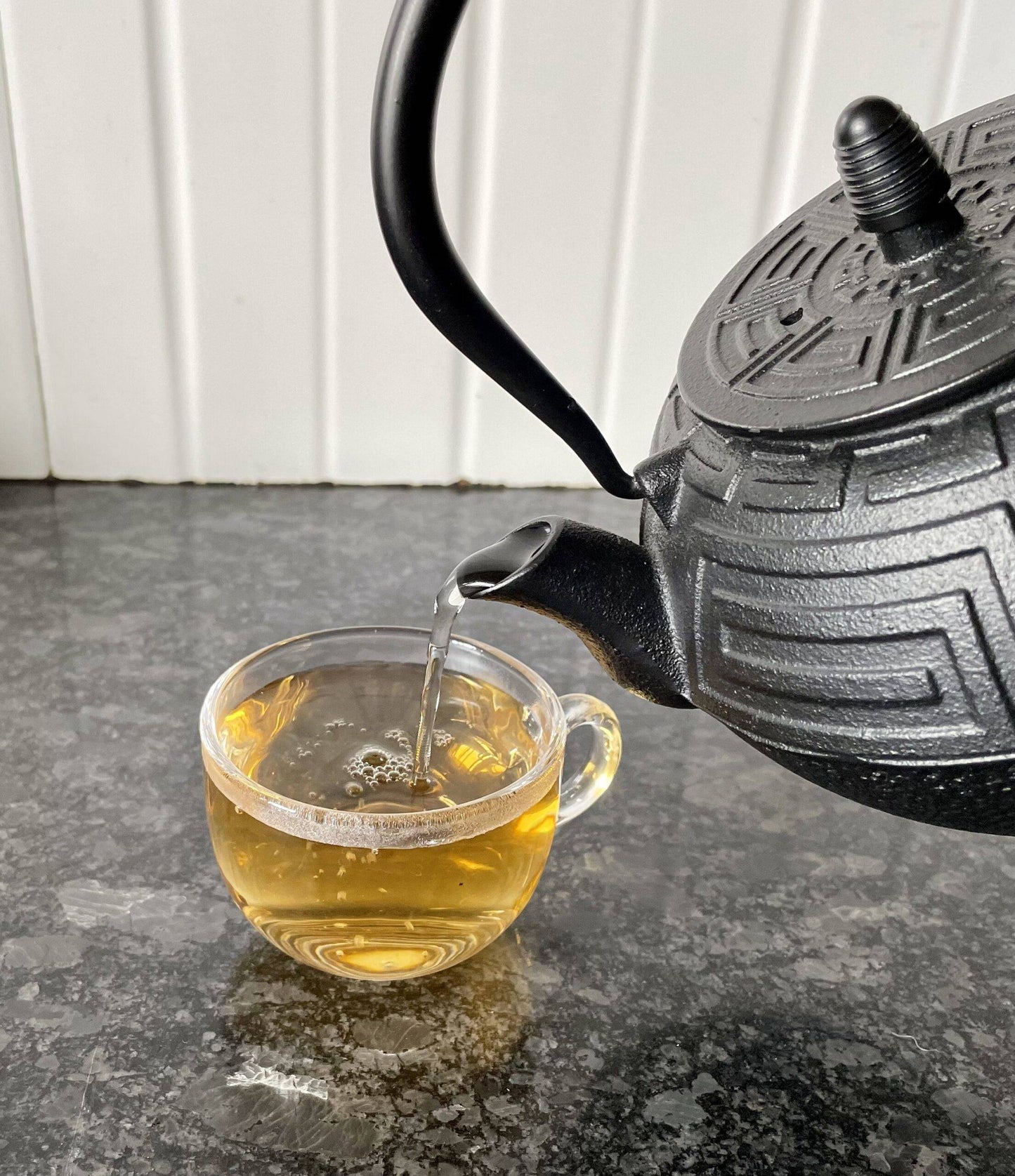 Cast-Iron Hobnail TeaPot - Traditional Japanese Tetsubin (Tetsu-Kyusu Black Square Wave TeaPot 1000ml with Stainless Steel Infuser for Brewing Tea