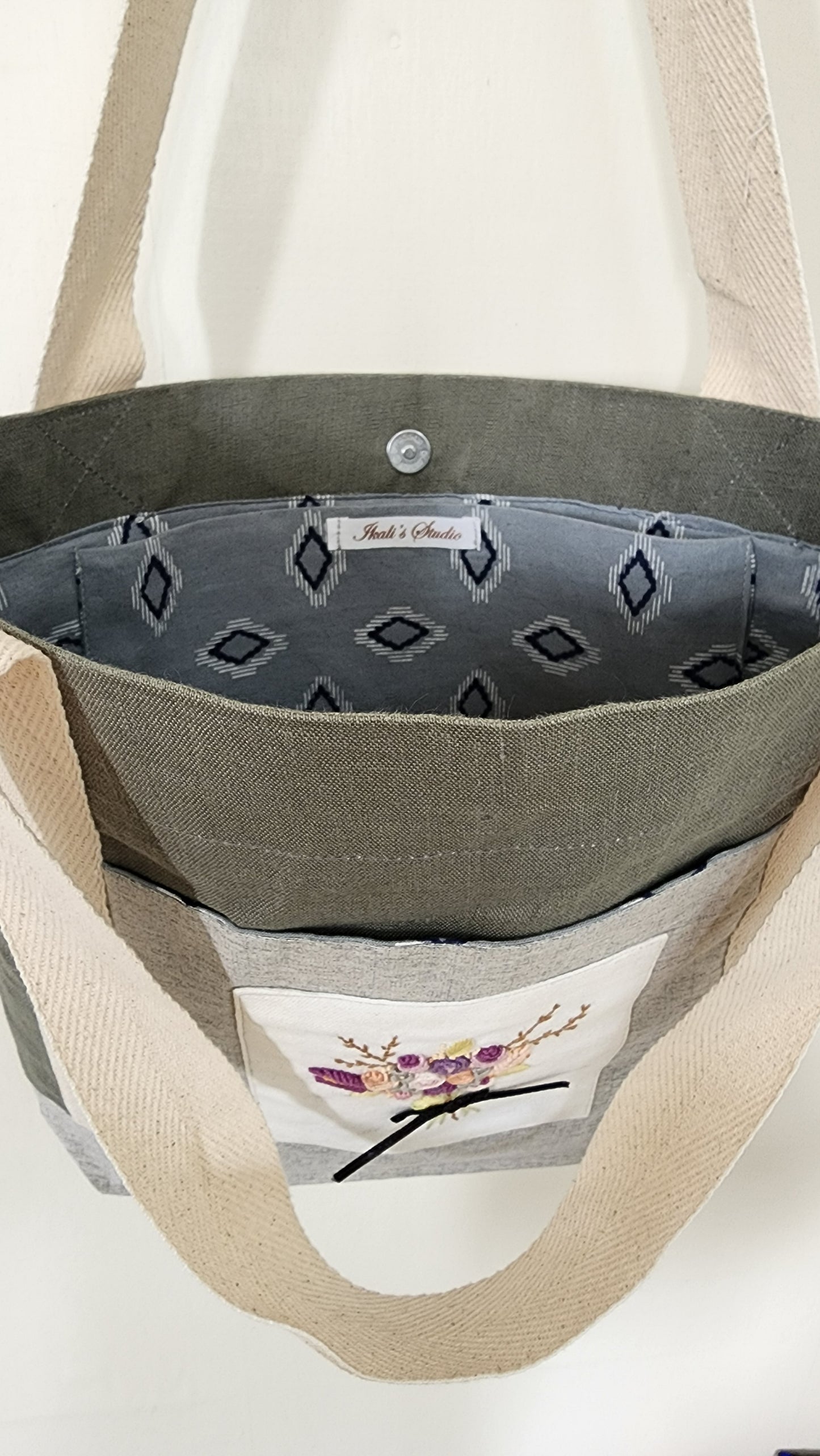 Ikali - Rose Bouquet -  Hand-embroidered Tote