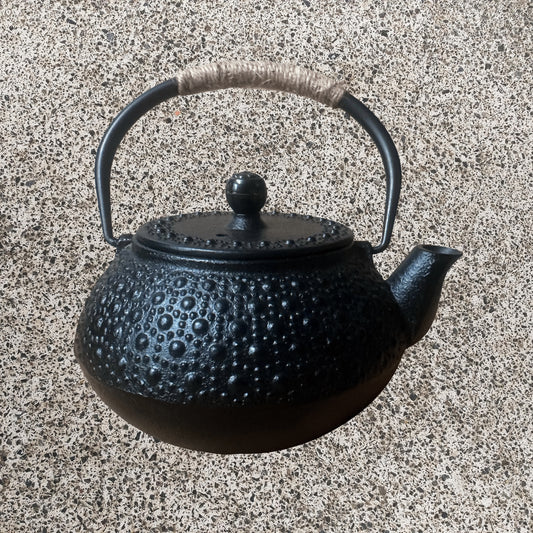 Cast-Iron Hobnail TeaPot - Traditional Japanese Tetsubin (Tetsu-Kyusu) Black Mandala TeaPot 1000ml