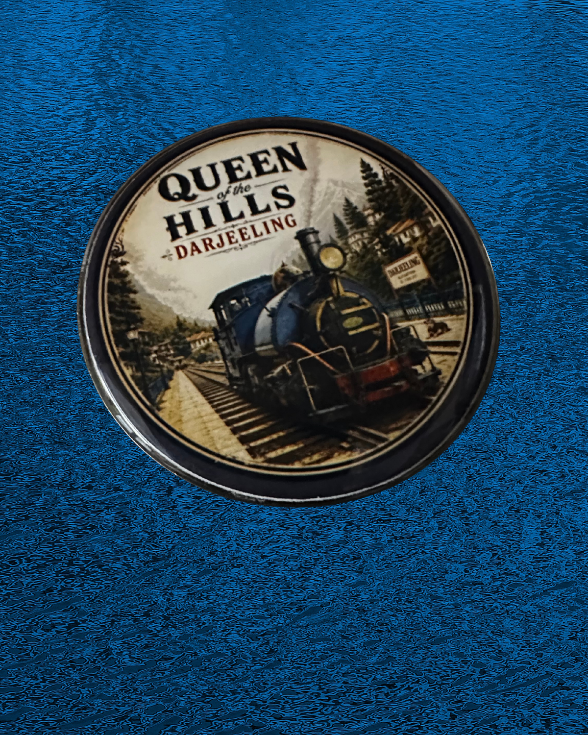 Sturdy Fridge Magnet in Steel - Queen of the Hills