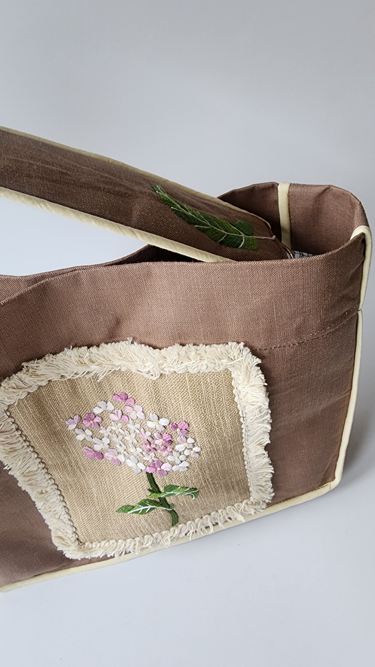 Ikali - Purple Hydrangea - Hand-embroidered Kumstu bo Bag