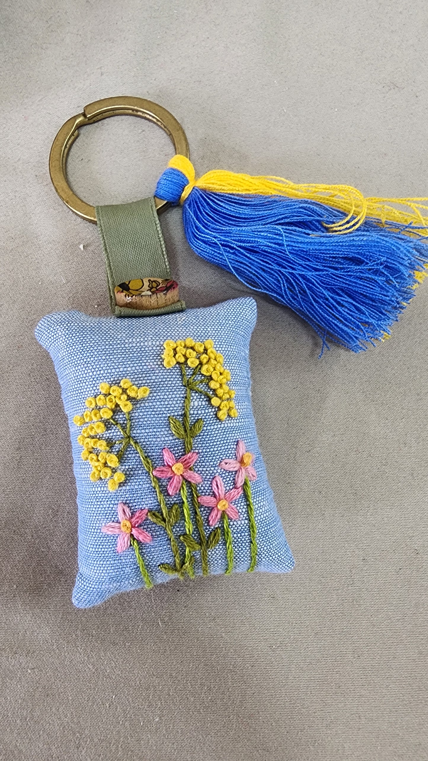 Ikali - Mini Garden - Hand-embroidered Keychain