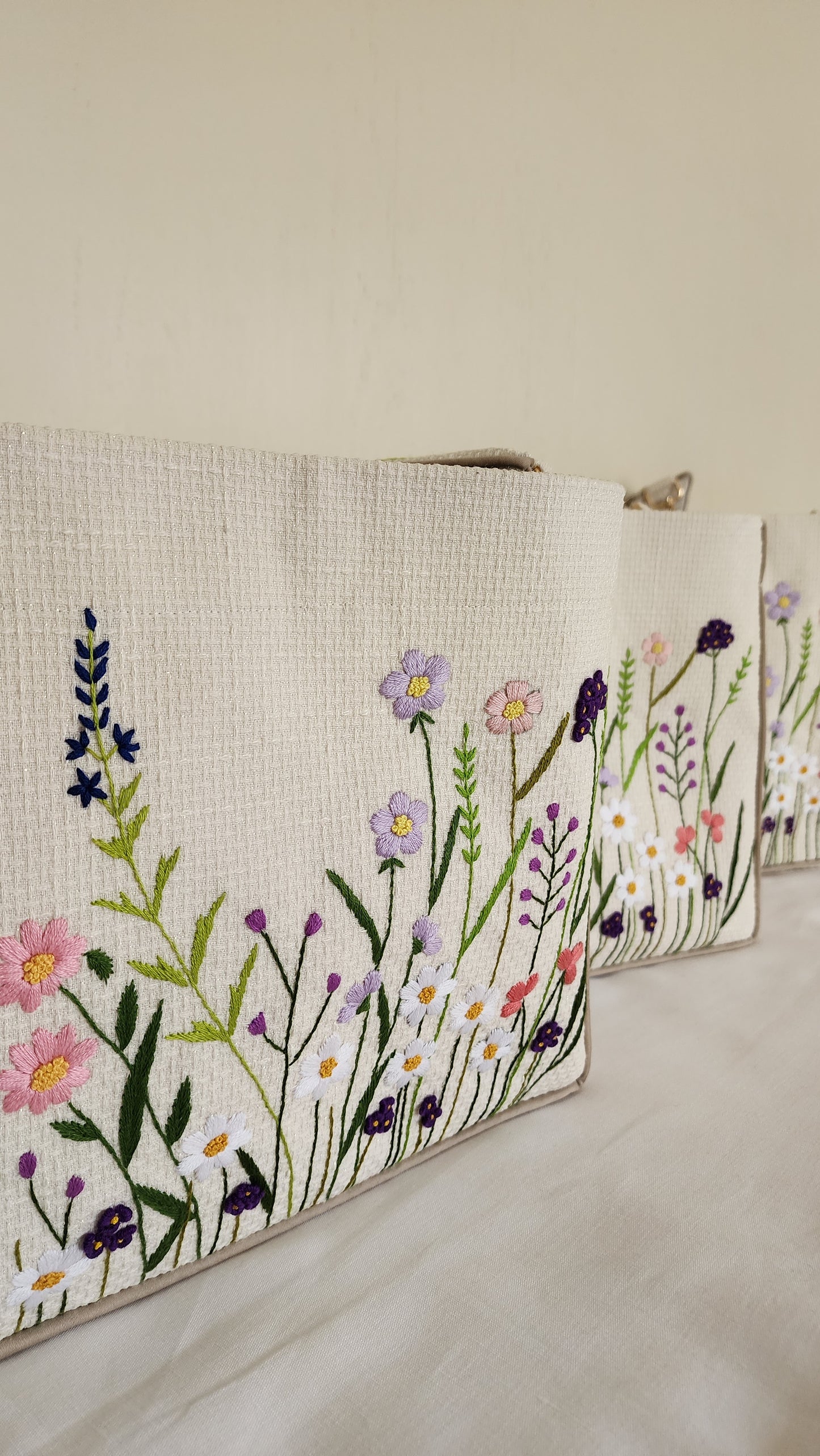 Ikali - Spring Field - Hand-embroidered Kumstu bo Bag
