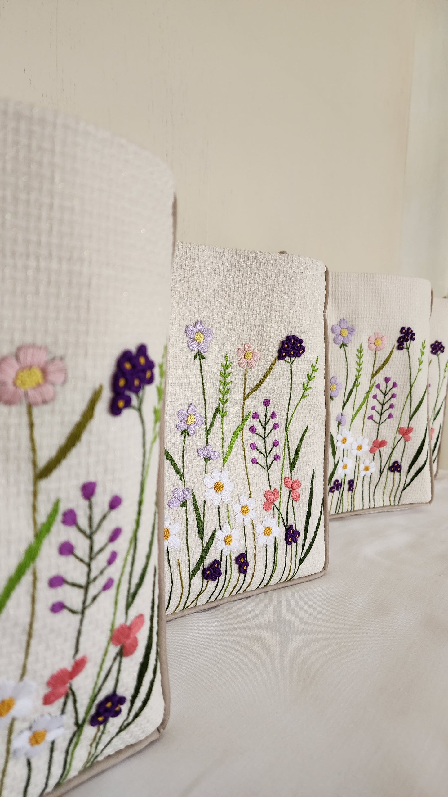 Ikali - Spring Field - Hand-embroidered Kumstu bo Bag