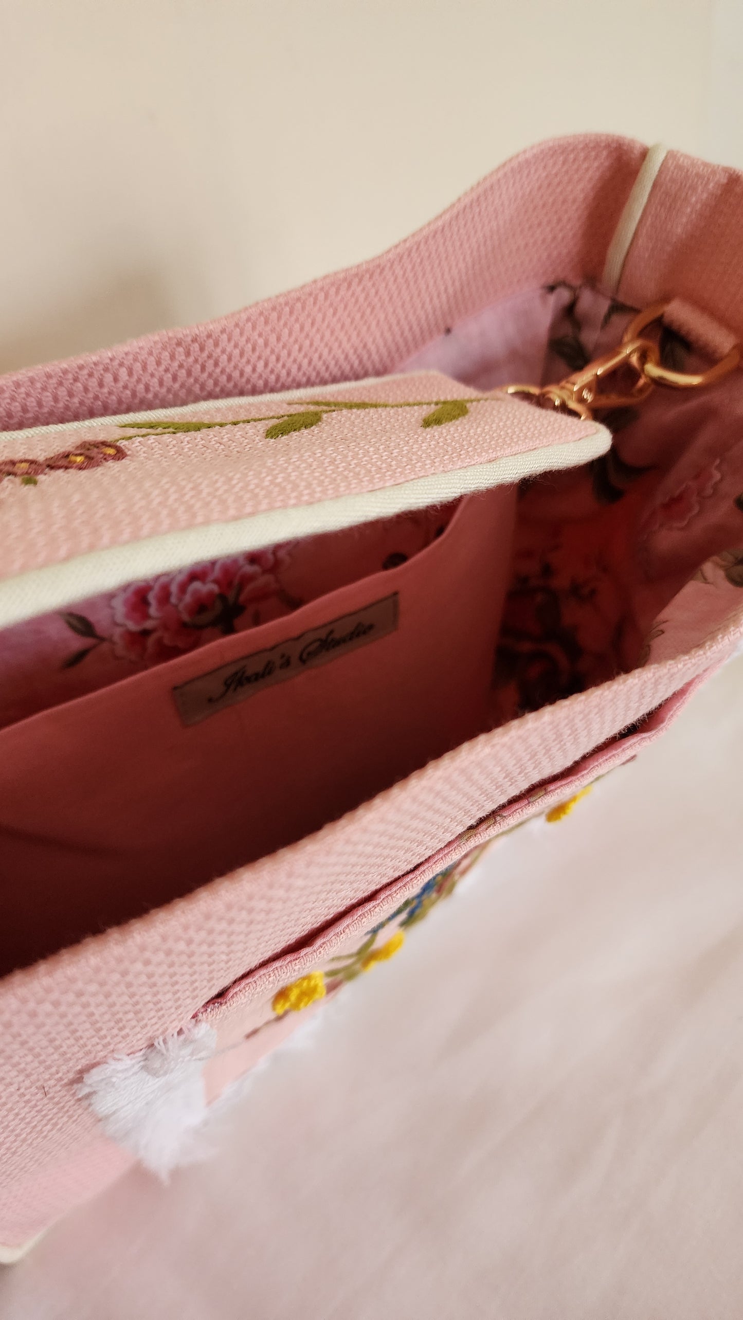 Ikali - Spring M Bouquet - Hand-embroidered Kumstu bo Bag