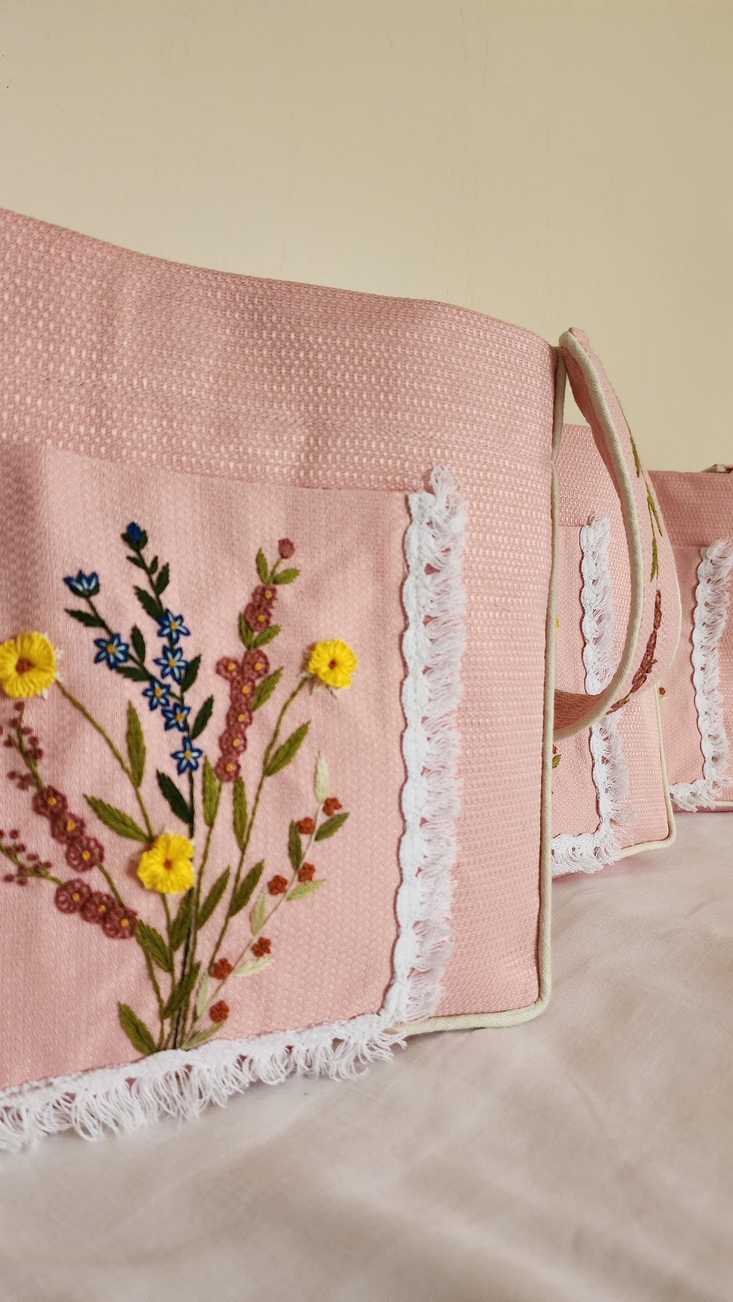 Ikali - Spring M Bouquet - Hand-embroidered Kumstu bo Bag