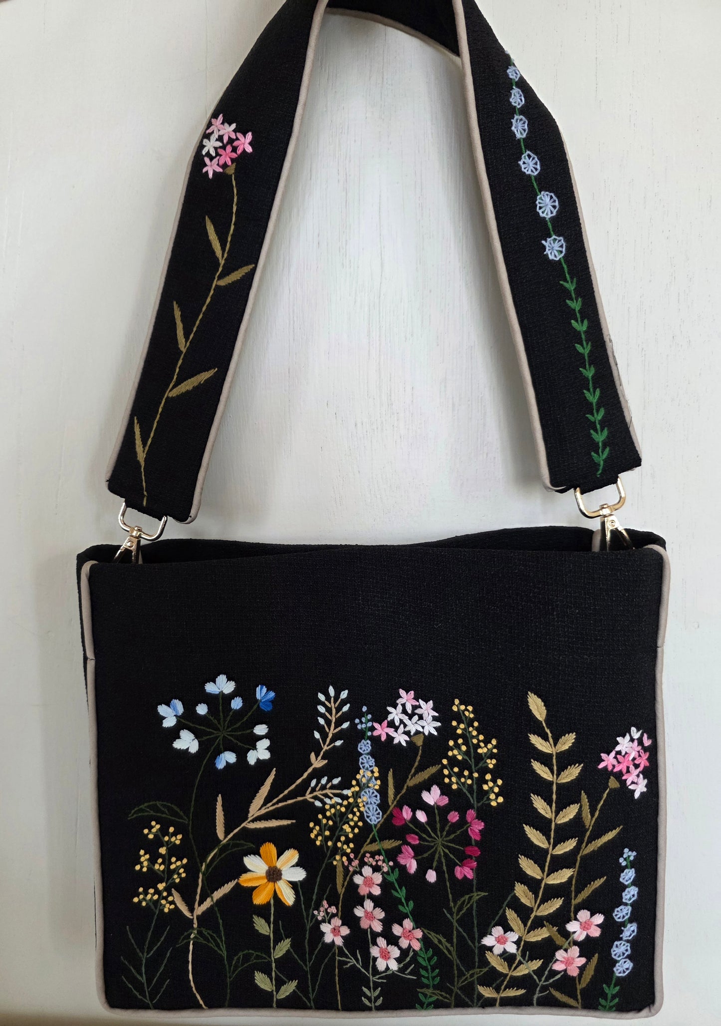 Mix Garden 2 - Hand-embroidered Kumstu bo Bag