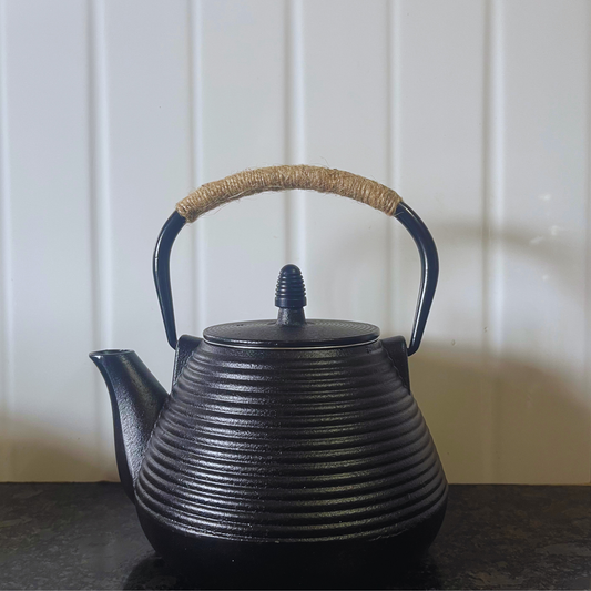 Cast-Iron Hobnail TeaPot - Traditional Japanese Tetsubin (Tetsu-Kyusu) Black Lines TeaPot (with non-round hob) 1000ml
