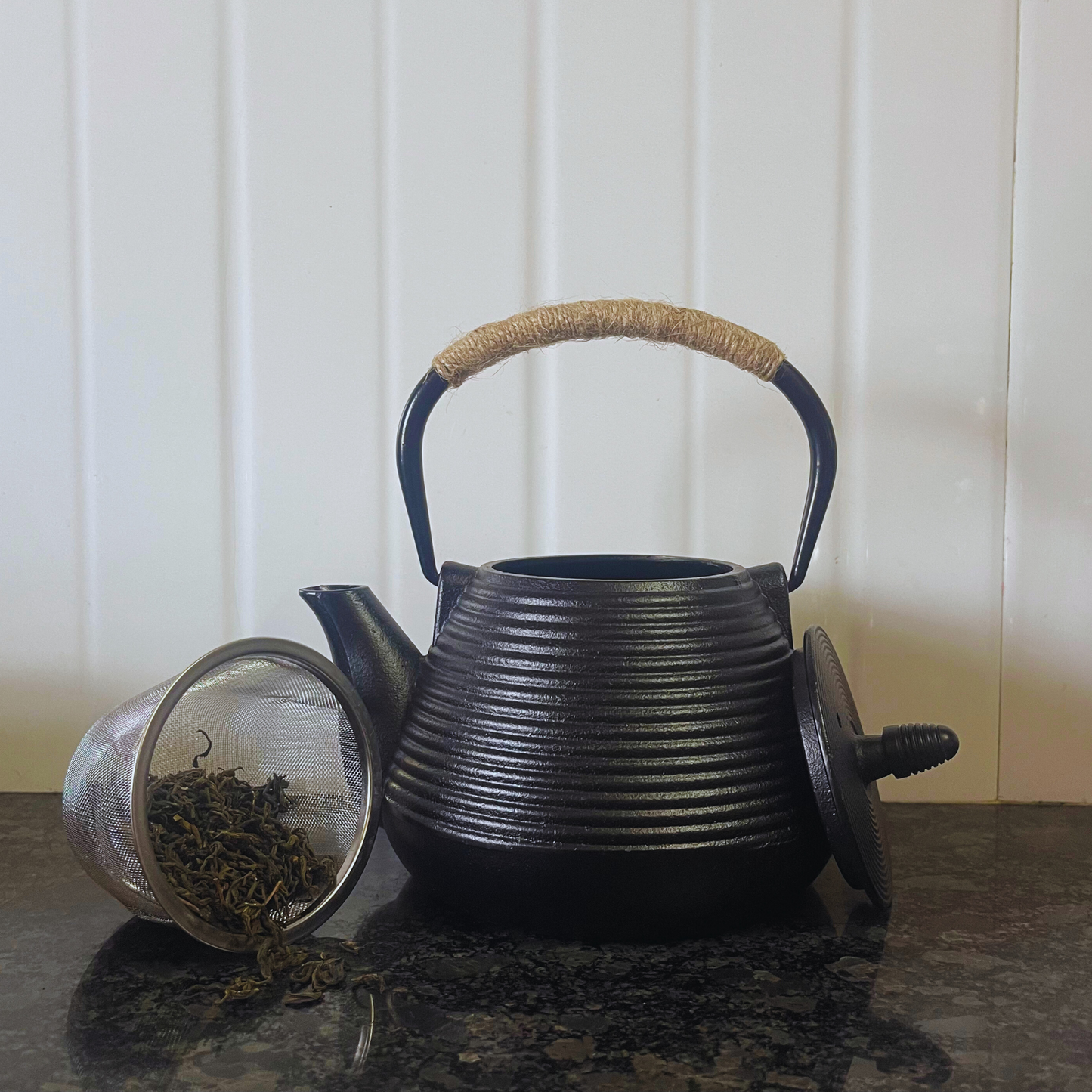 Cast-Iron Hobnail TeaPot - Traditional Japanese Tetsubin (Tetsu-Kyusu) Black Lines TeaPot (with non-round hob) 1000ml