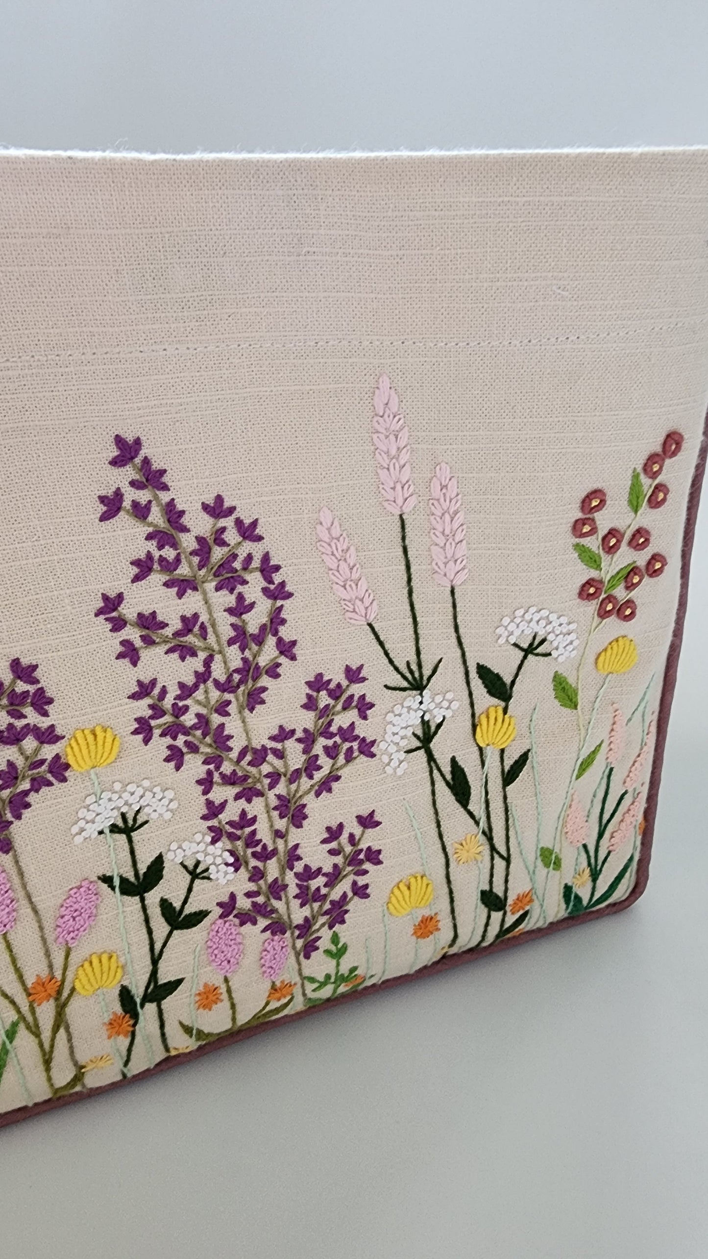 Full Garden - Hand-embroidered Kumstu bo Bag