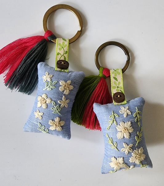 Ikali - Cream Flowers - Hand-embroidered Keychain