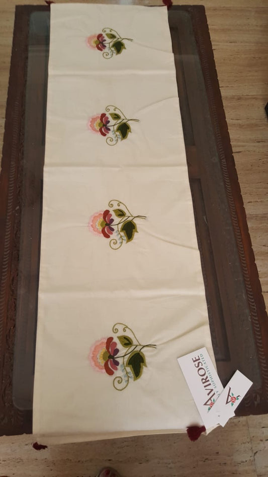 Chrysanthemum - Table Runner