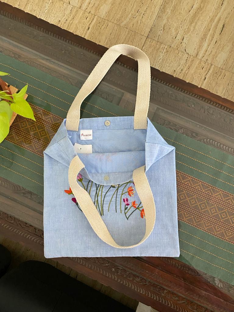 Avirose - Flowers & Skies - Hand-embroidered Tote