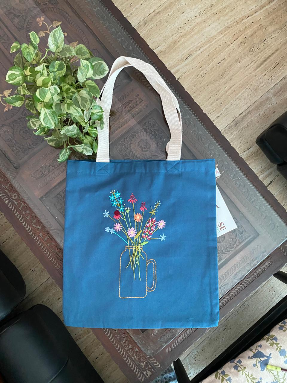 Avirose - Pretty Bunch - Hand-embroidered Tote