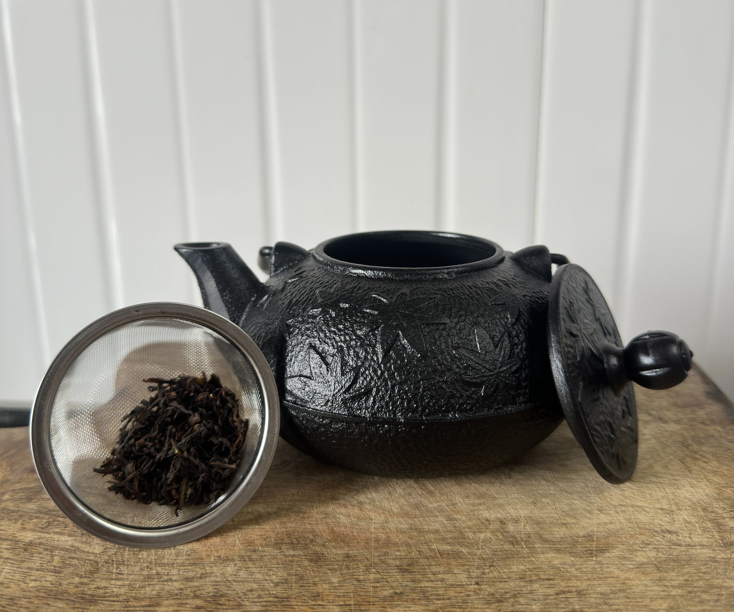 Cast-Iron Hobnail TeaPot - Traditional Japanese Tetsubin (Tetsu-Kyusu) Black Maple TeaPot 680ml