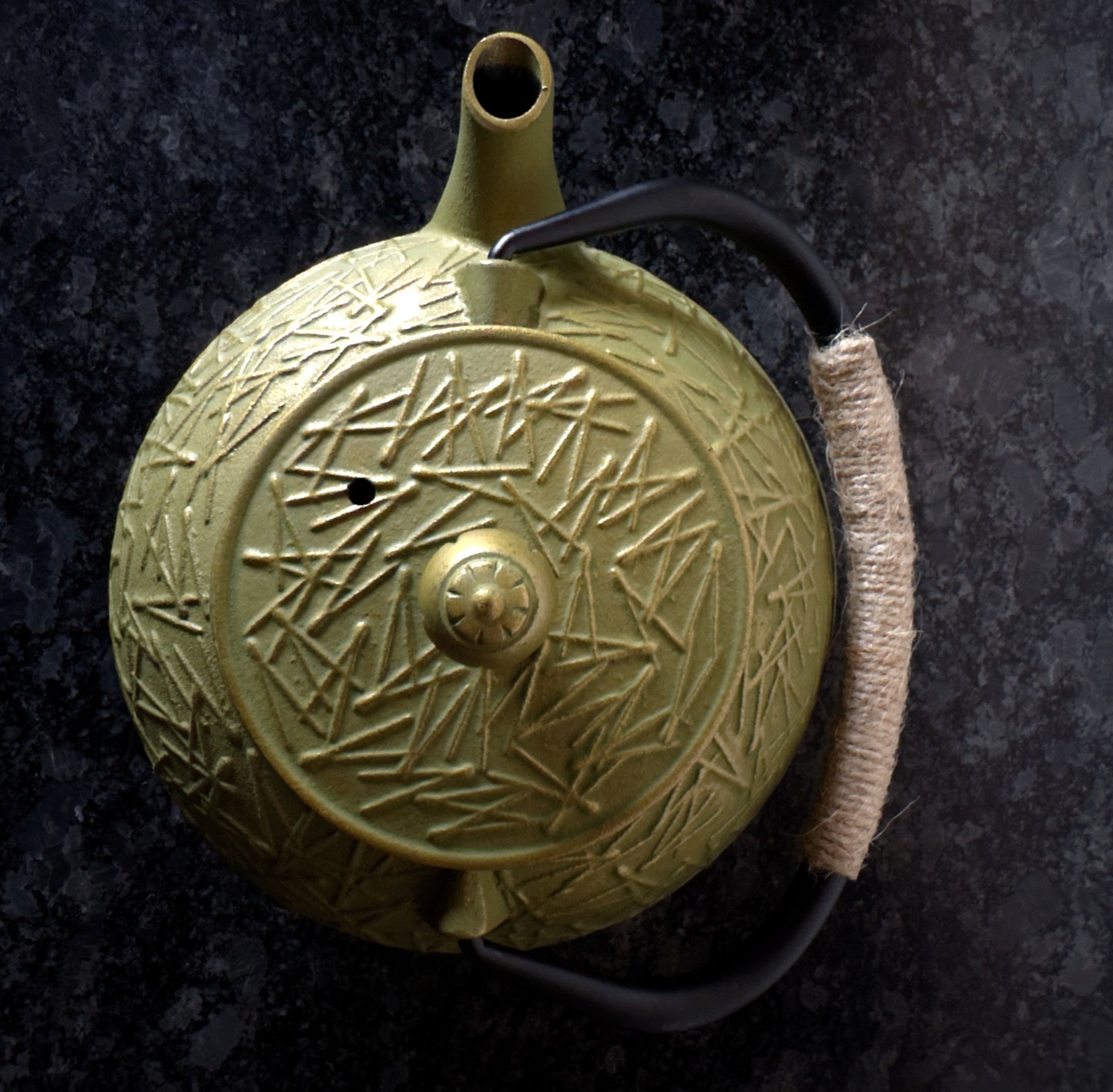 Cast-Iron Hobnail TeaPot - Traditional Japanese Tetsubin (Tetsu-Kyusu) Olive Abstract TeaPot 900ml