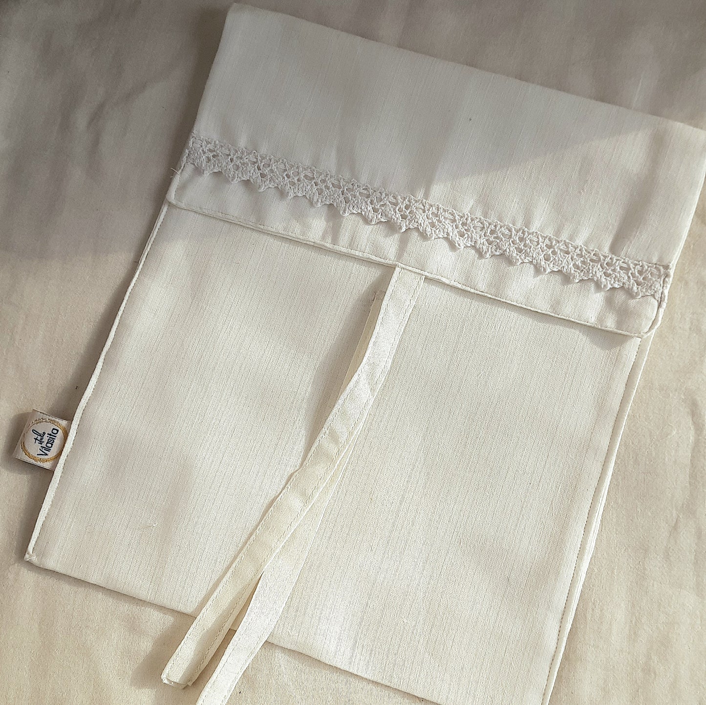 Studio VilaSita - Soft White Lace-trimmed Organic Cotton Lingerie Bag