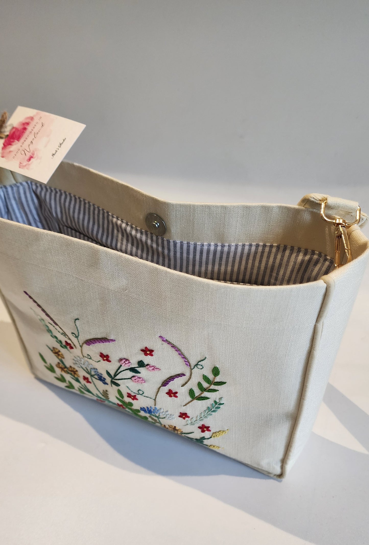 Ikali - Mix Flowers - Hand-embroidered Kumstu bo Bag