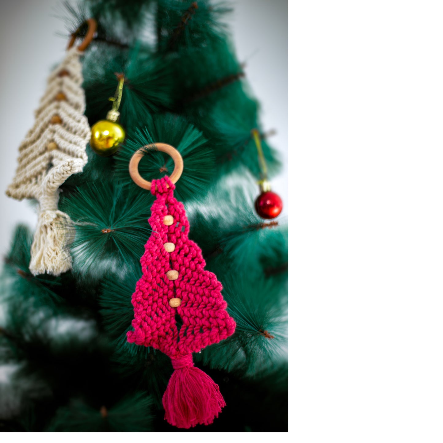 Christmas Tree Ornament in Macrame - Tree