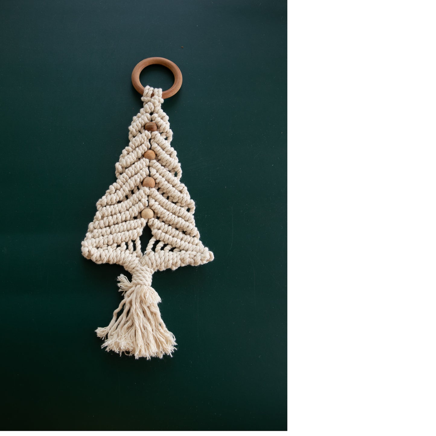 Christmas Tree Ornament in Macrame - Tree