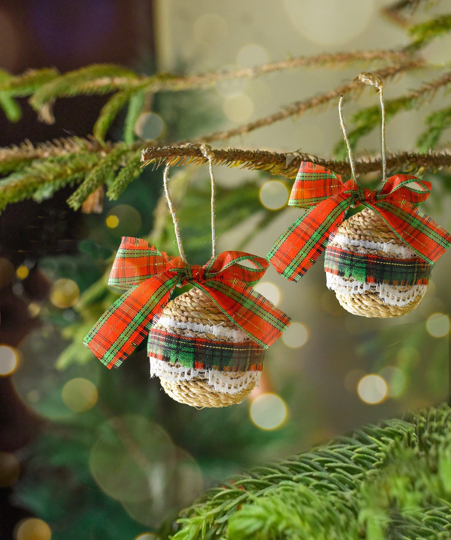 Christmas Tree Ornament in Banana Fibre - Baubles (Set of 2)