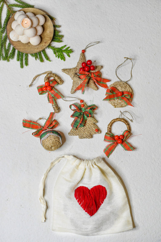 Christmas Tree Ornament in Banana Fibre - Gift Pack (Set of 6) (Bauble + Star + Wreath + Candy Stick + Christmas Tree + Round Hanging Ornament) with Bag