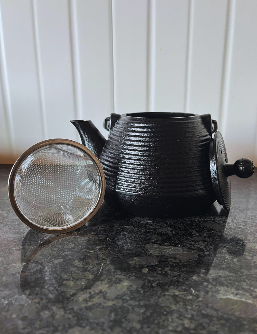 Cast-Iron Hobnail TeaPot - Traditional Japanese Tetsubin (Tetsu-Kyusu) Black Lines TeaPot 1000ml